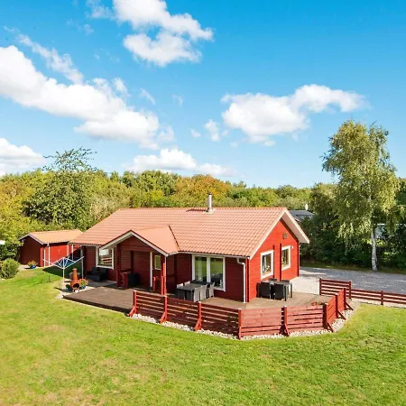Holiday home Cxcv *